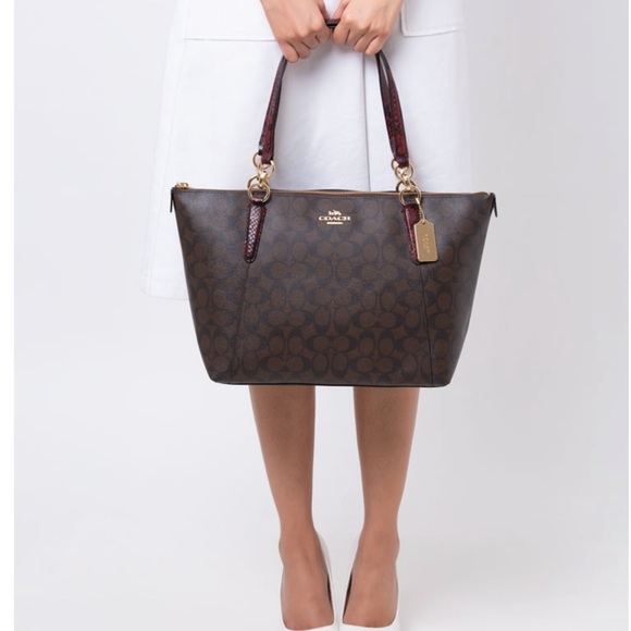 coach best seller bag
